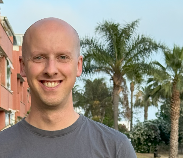 Simon Hounsell headshot